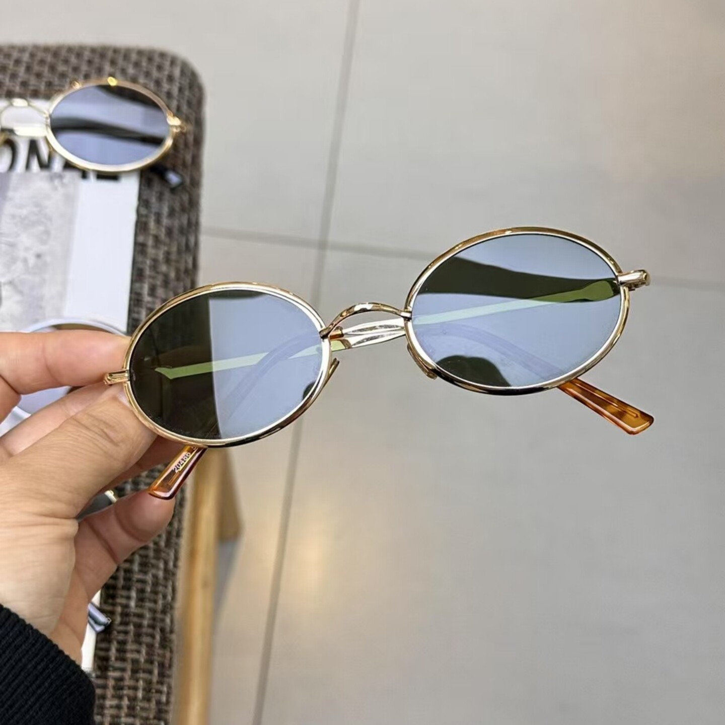 椭圆形太阳眼镜男女复古小框遮阳前卫金属高质感港风潮牌偏光墨镜