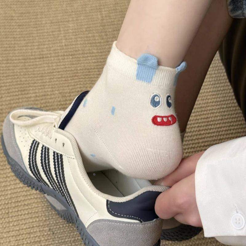 袜子女冬秋季加厚搞怪可爱日系2025新款爆款少女ins潮棉质短筒袜