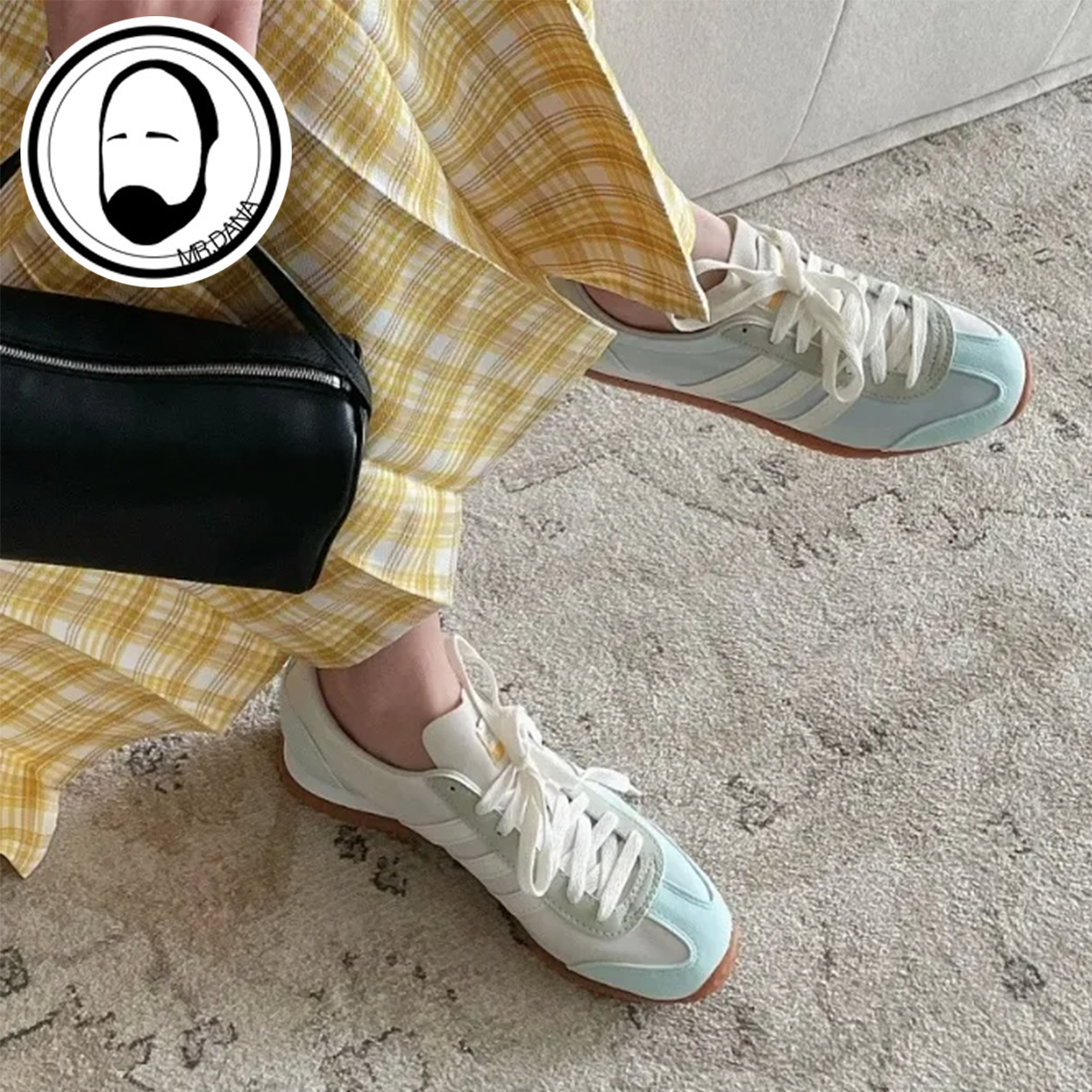 Adidas阿迪达斯 新款女士拼色运动训练德训鞋休闲鞋JI2434 JI2435