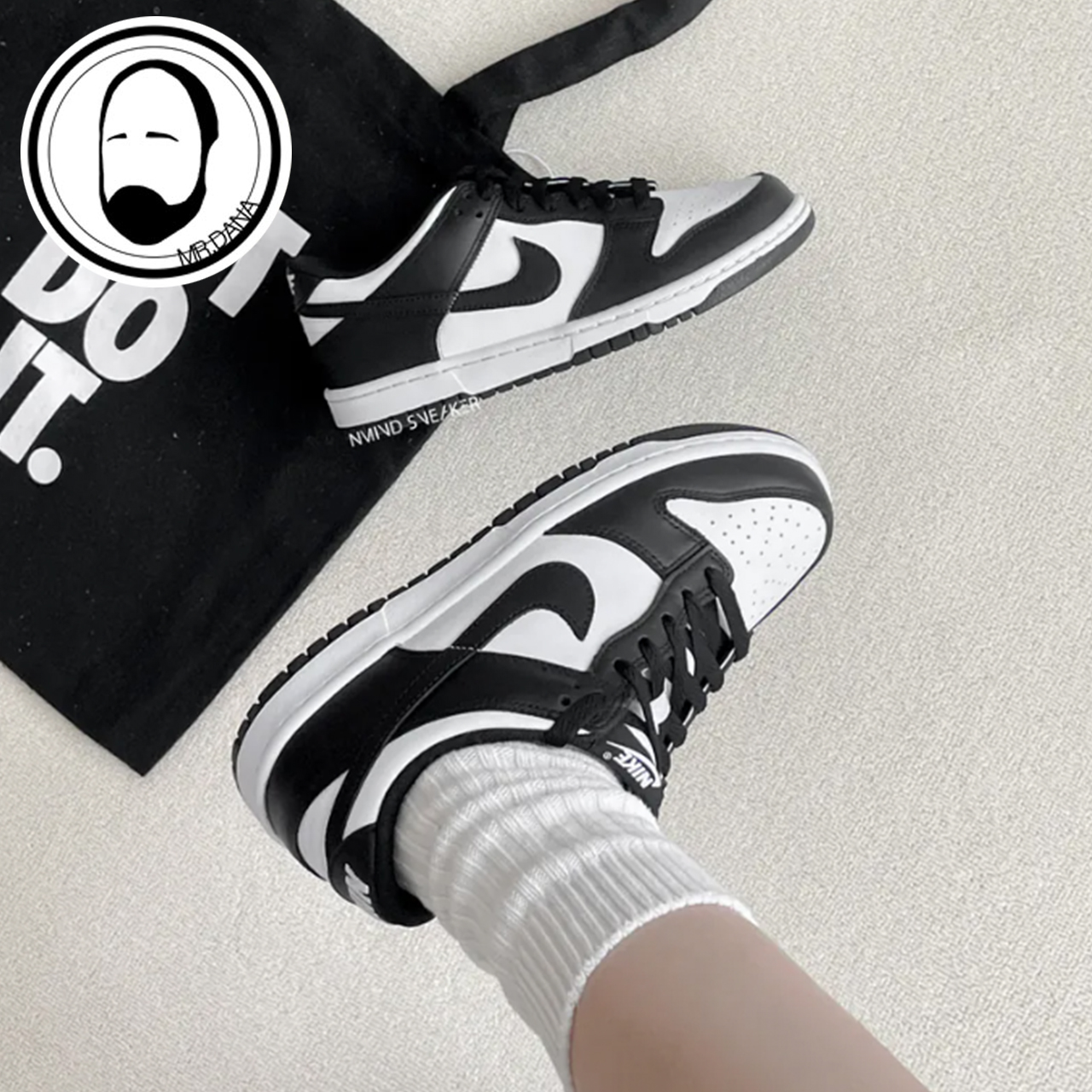 Nike/耐克Dunk Low 大童男女黑白熊猫经典低帮休闲板鞋CW1590-100