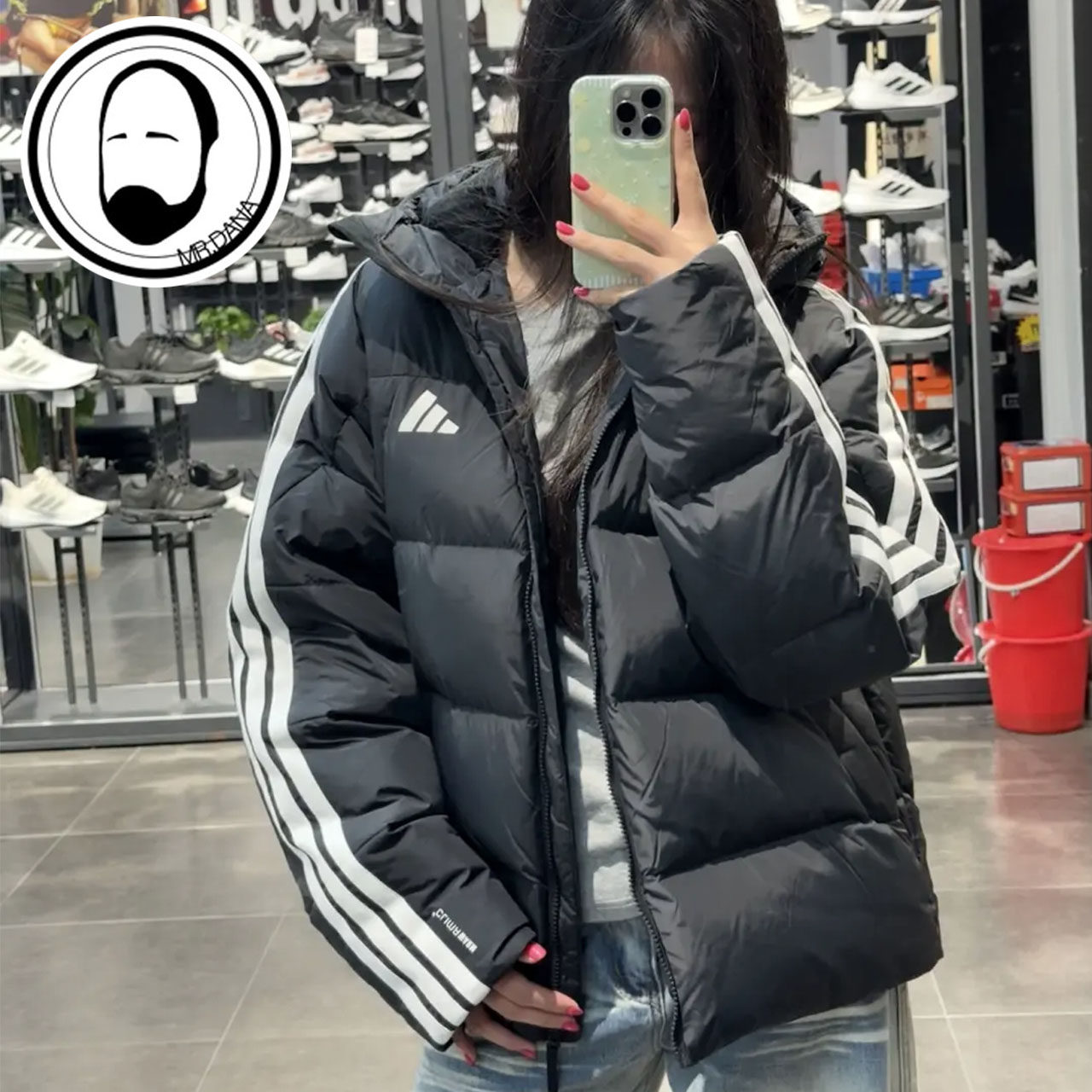 Adidas阿迪达斯男女冬季运动防风连帽羽绒服外套KC2493 KC2494