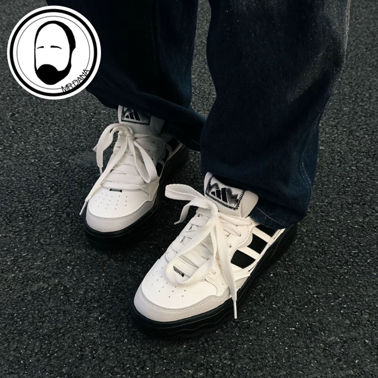 Adidas阿迪达斯男女款Lite ShuffleSPW FTW黑白运动休闲鞋KH9022