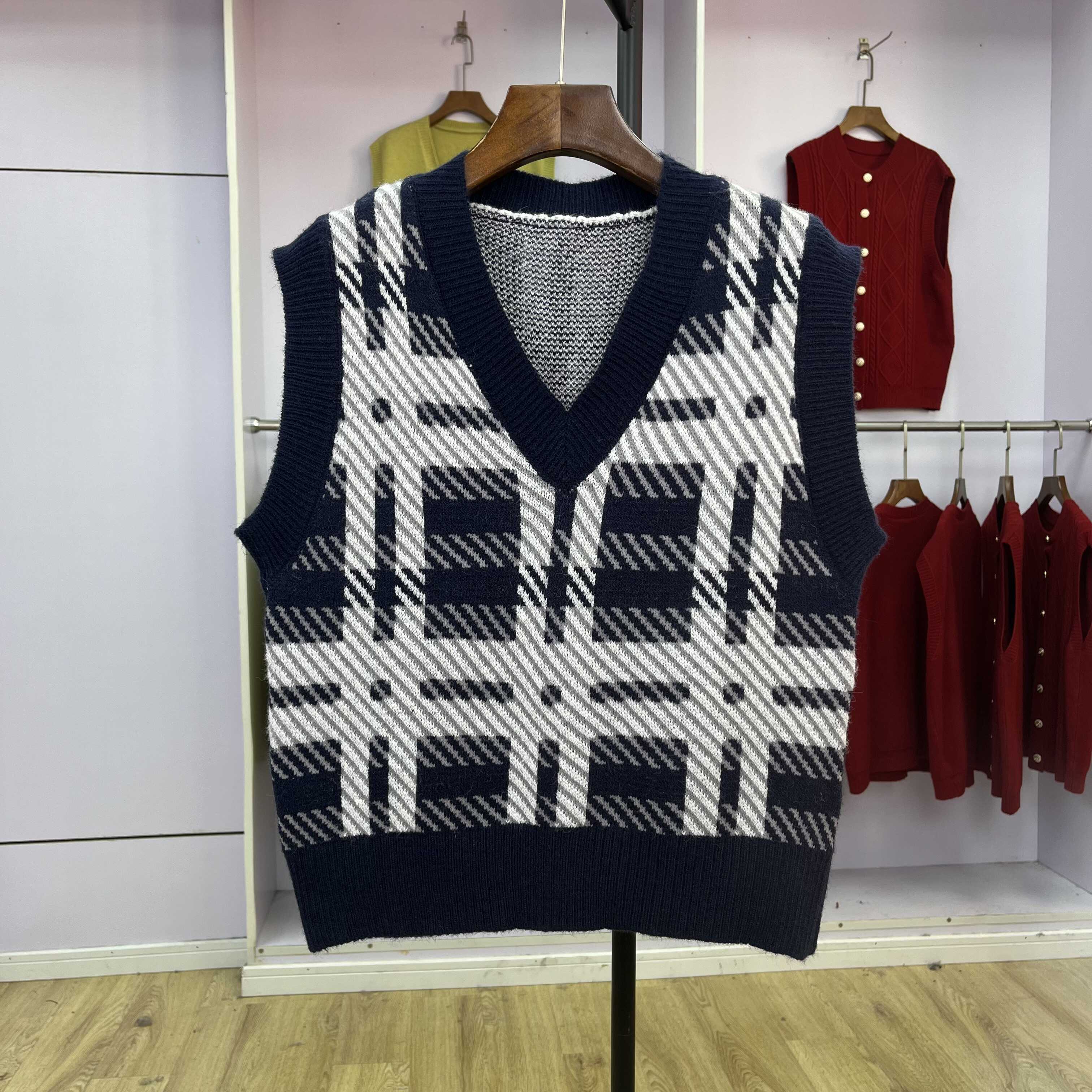 外搭宽松春秋坎肩马夹日系v领