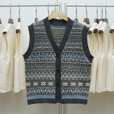 V领单排扣无袖高级感毛衣马夹