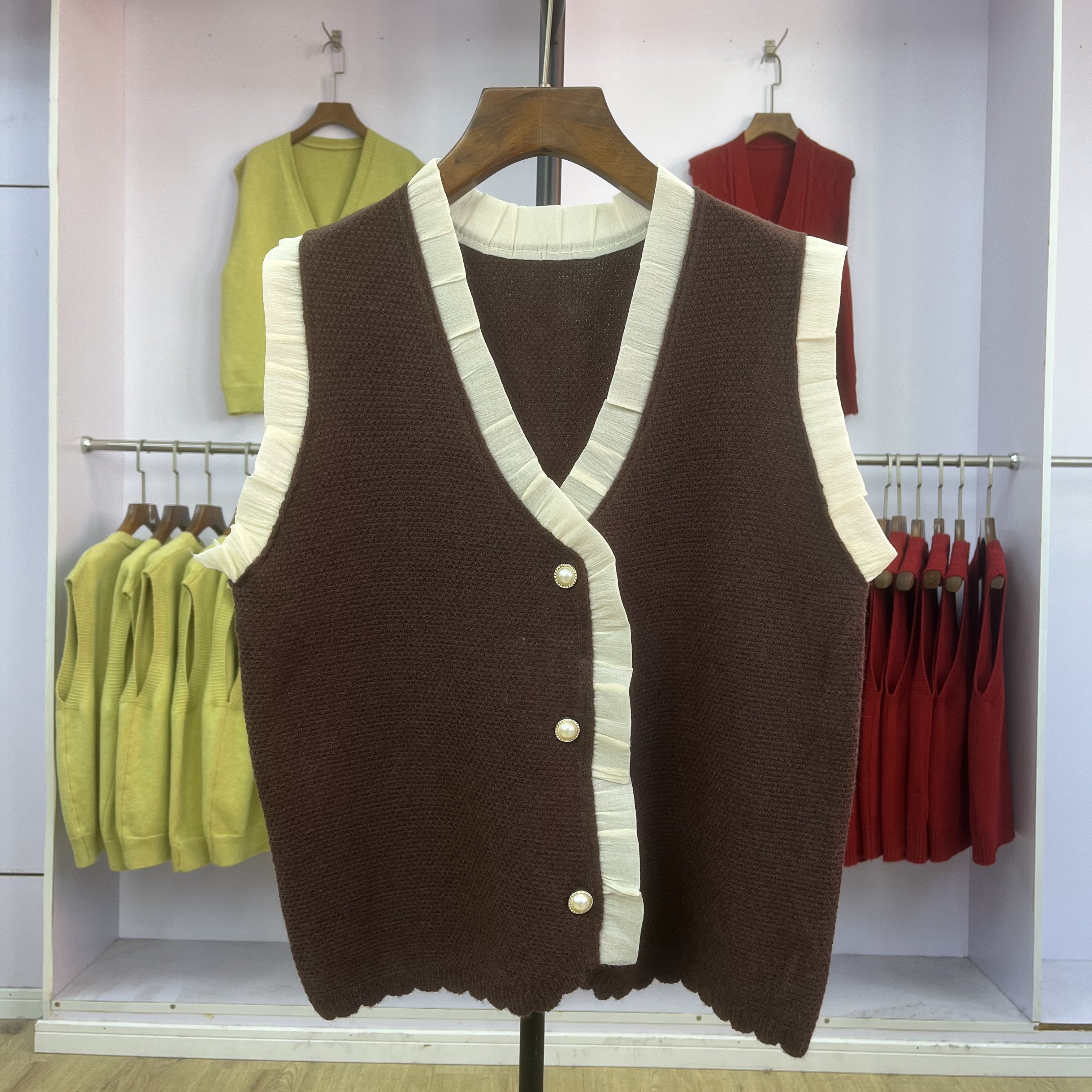 604 叠穿针织马甲背心女士开衫2025新款小香风花边毛衣马夹上衣