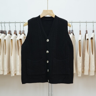 V领针织马甲女短款显瘦百搭