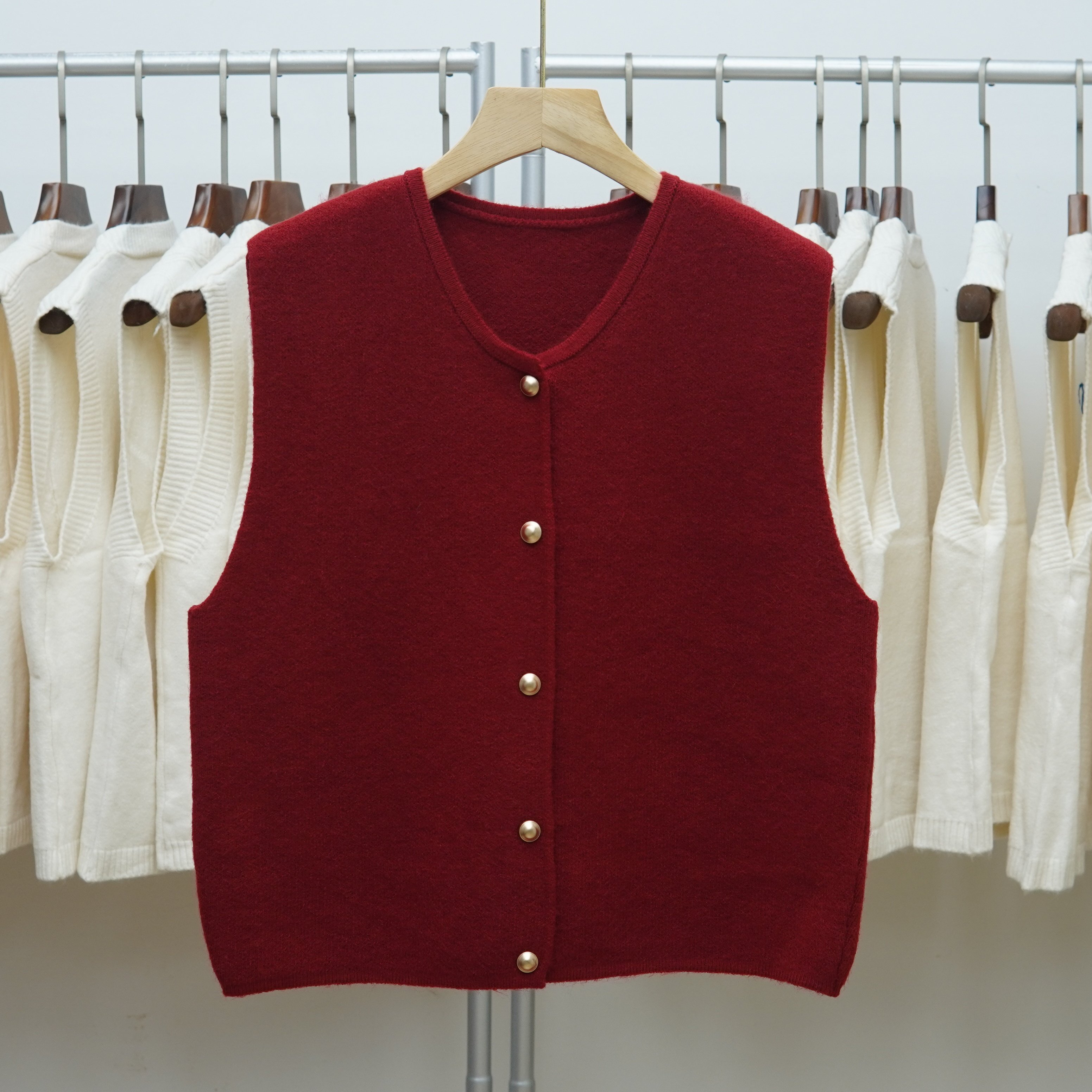 342 2025秋冬新款圆领针织马甲女短款显瘦百搭坎肩背心毛衣外套,女装/女士精品,马夹,淘宝优惠券,粉丝福利购,淘宝优惠卷