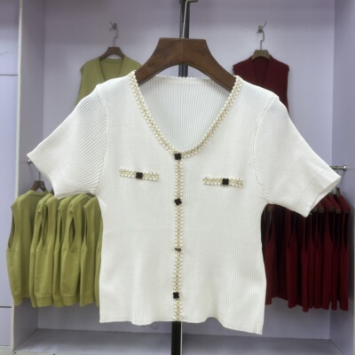 V领拼接勾花短款针织衫上衣女