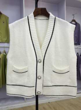 208 2024年新款秋冬季女装撞色口袋短款背心小香V领针织马甲ins