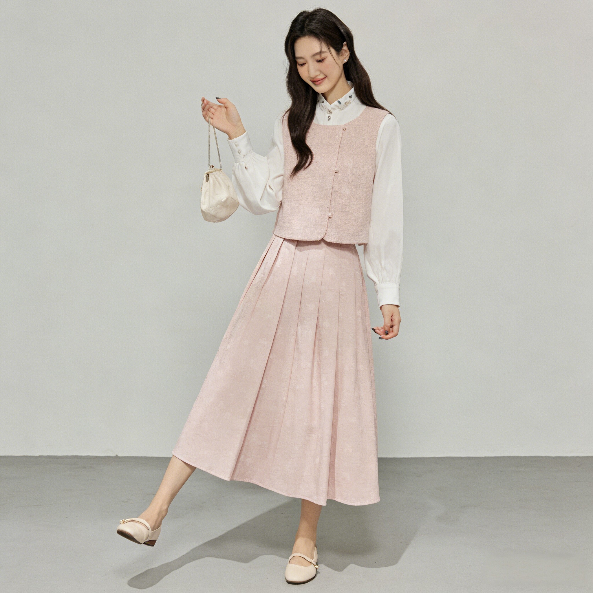 2026春夏粉色刺绣新中式国风套装女衬衫马甲半身裙春季穿搭一整套