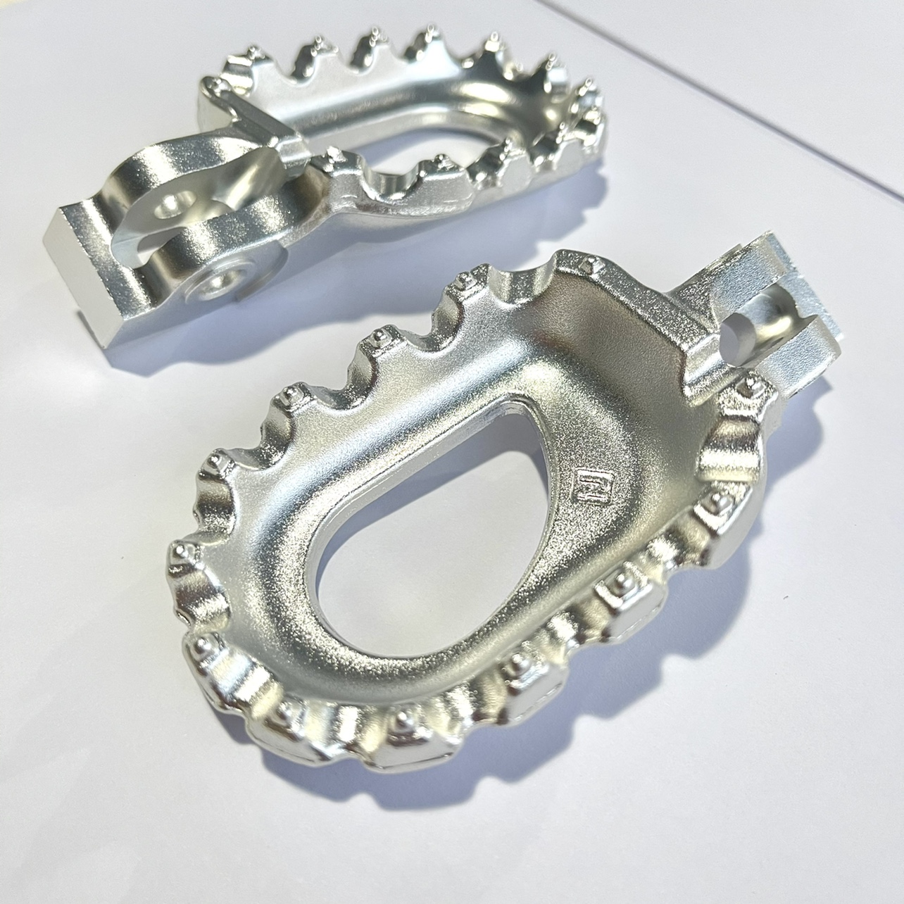 铝合金脚踏特纳赛维特高防滑