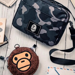 包邮新款热卖日本附录款猿猴潮牌大容量单肩斜挎包手机零钱包