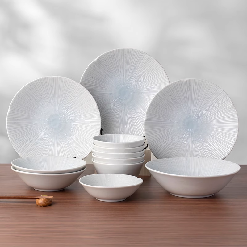 美浓烧日本进口青白釉12件套釉下彩餐具家用送礼套装套装