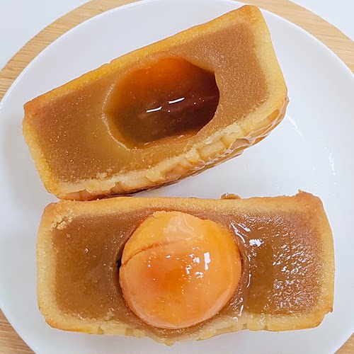 正宗蛋黄白莲蓉单黄红莲蓉月饼