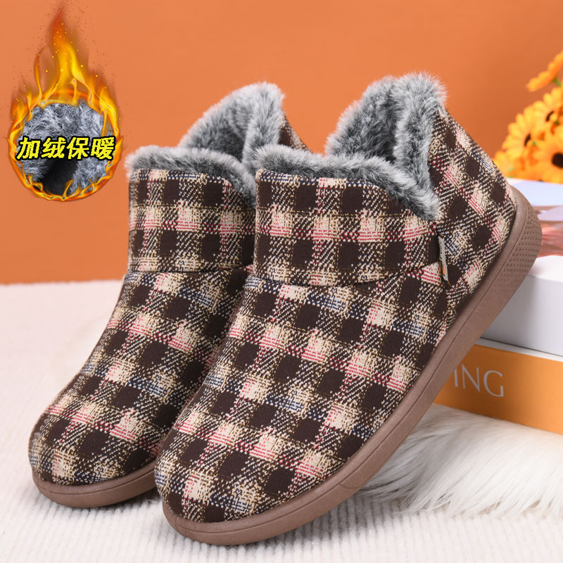 2025新款老北京布鞋冬季加绒女士休闲雪地靴中老年人妈妈软底棉鞋