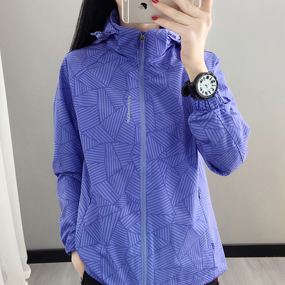 登山防水透气户外冲锋衣新品