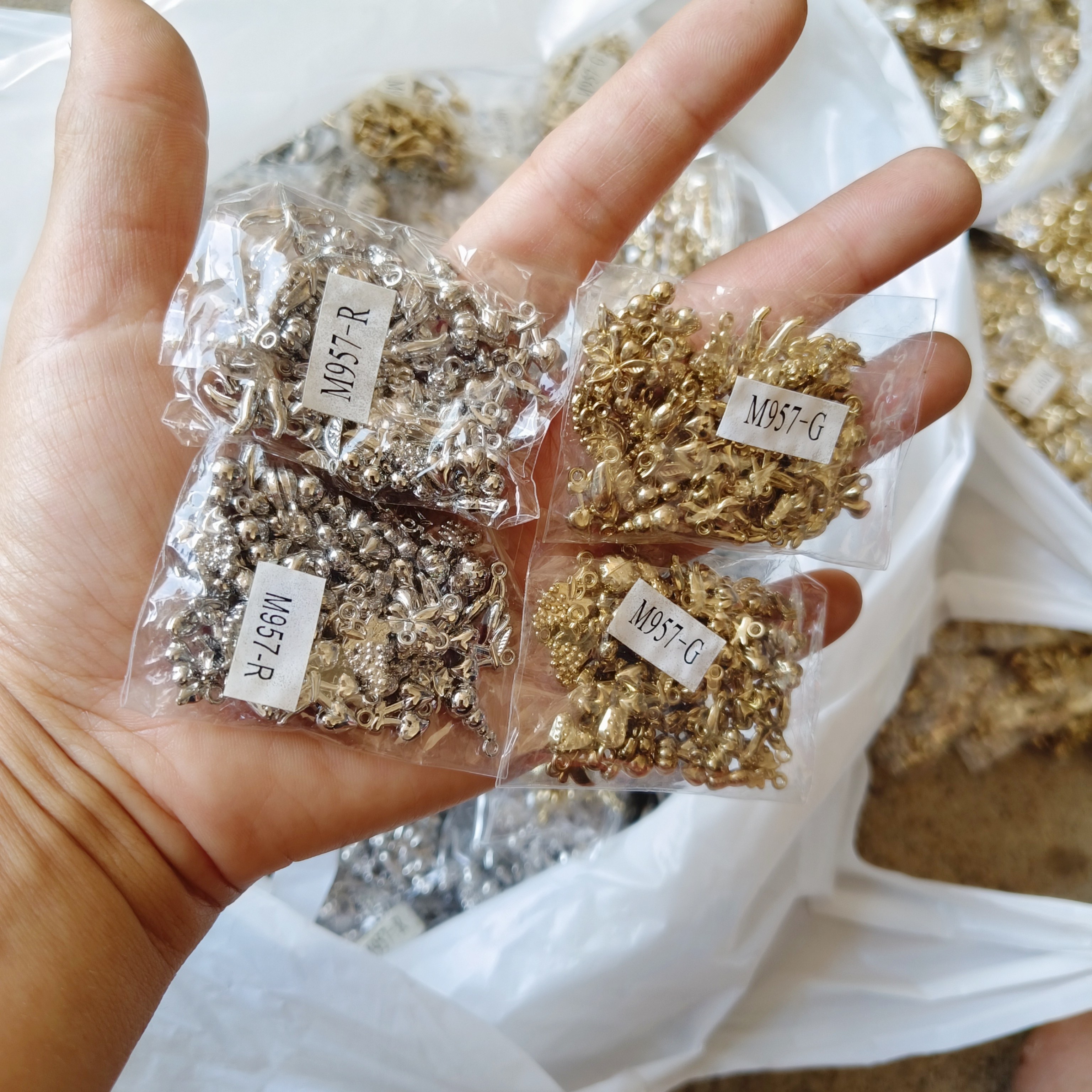 半斤装 精美合金小吊坠diy饰品手链材料配件,饰品/流行首饰/时尚饰品新,其他DIY饰品配件,淘宝优惠券,粉丝福利购,淘宝优惠卷