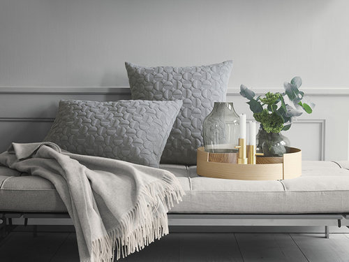 丹麦灰色进口靠垫