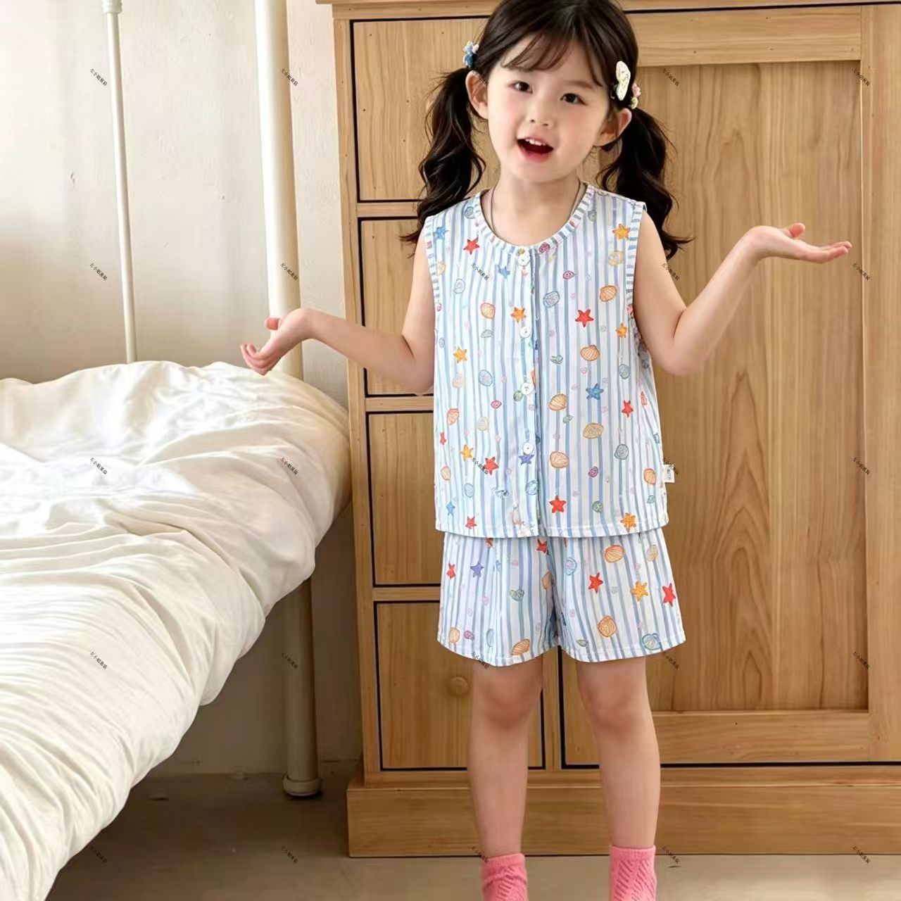 A类儿童夏季棉绸背心短裤套装