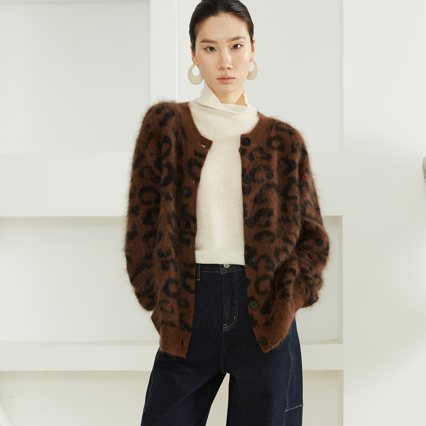 一丝牵440g100%山羊绒豹纹针织衫羊绒开衫女圆领加厚拉绒羊绒衫冬