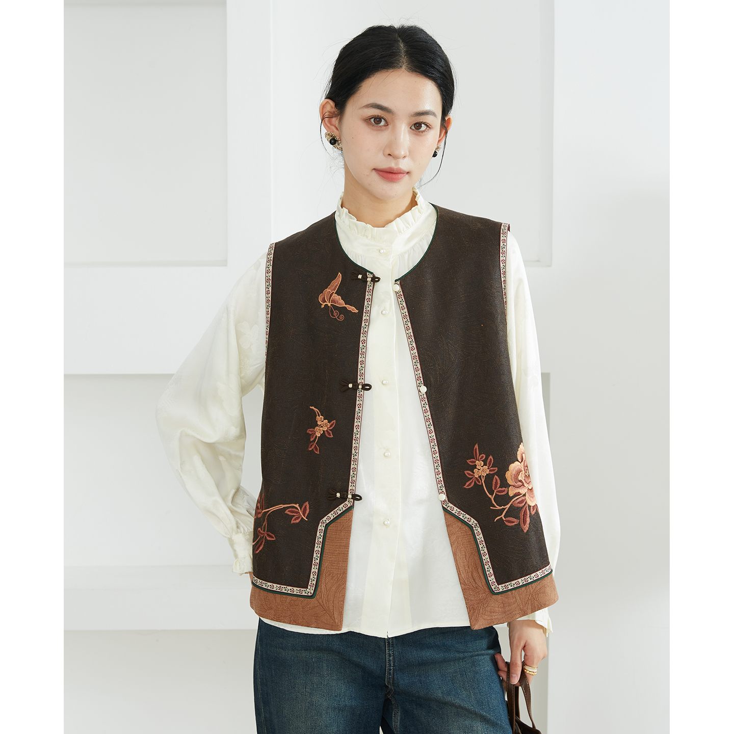 一丝牵国风重工刺绣100%桑蚕丝香云纱真丝新中式马甲上衣女外穿秋