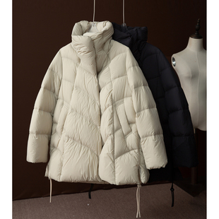 一丝牵90白鹅绒宽松泡芙羽绒服女2025年冬气质减龄鹅绒服保暖外套