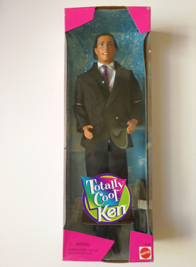预 Barbie Totally Cool Ken 1997 酷帅肯娃娃黑色西装
