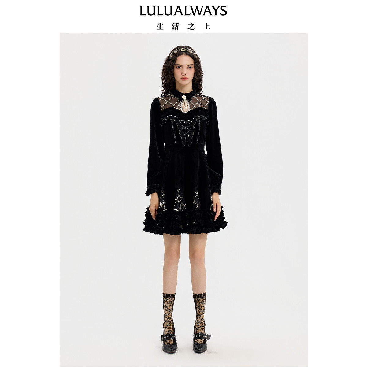 LULUALWAYS【商场同款】冬季新款法式宫廷风黑色丝绒显瘦连衣裙