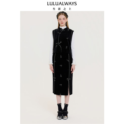 LULUALWAYS我爱露露25秋季新中式古典韵味黑色丝绒盘扣女马甲