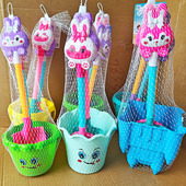 批发沙滩玩具铲子和桶套装 城堡戏水海边挖沙工具公园摆摊卡通兔铲