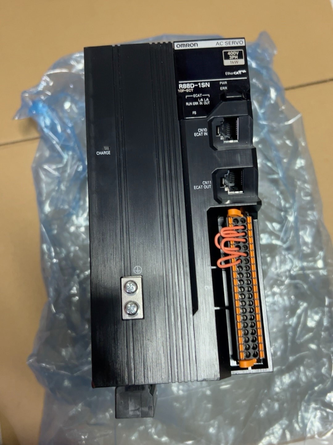 欧姆龙伺服驱动器 R88D-1SN10F-ECT全新原装拍前请询价