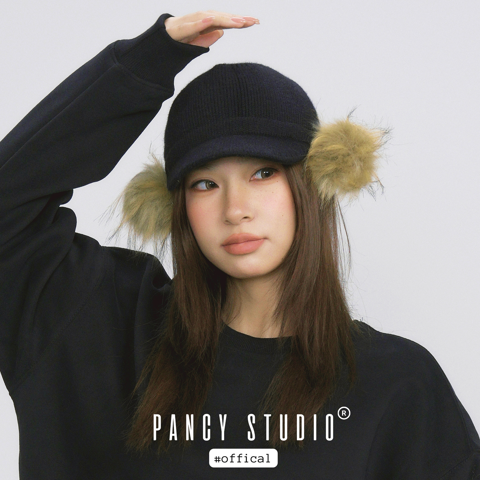 可爱双毛球针织短檐鸭舌帽