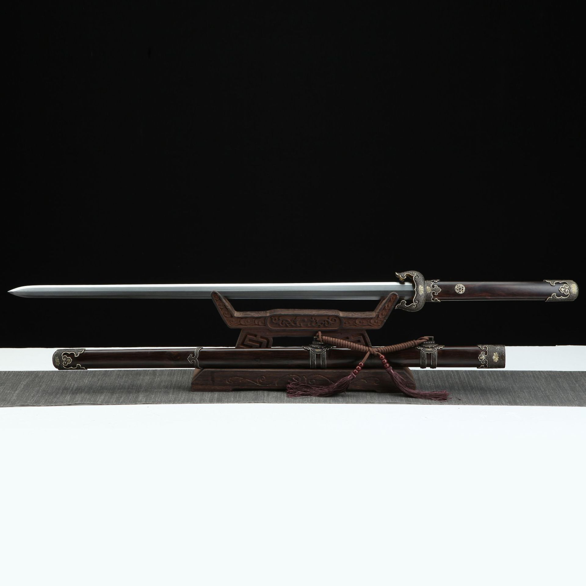 龙泉市刀剑花纹钢烧刃藏品宝剑硬度刀具工艺品一体手工唐剑未开刃