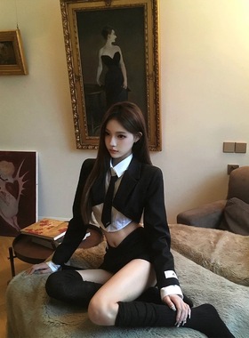 秋季韩系时尚百搭宽松显瘦西装外套+衬衫+高腰显瘦半身裙三件套