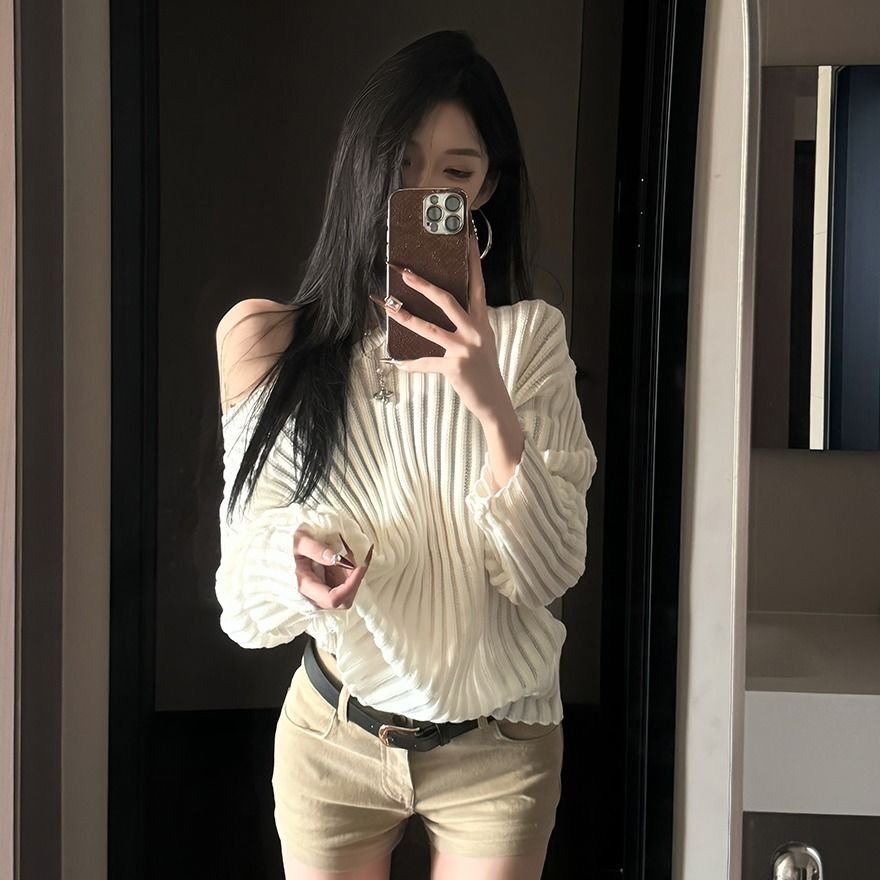 坑条微透视长袖毛衣宽松慵懒设计感镂空针织上衣+短裤两件套套装