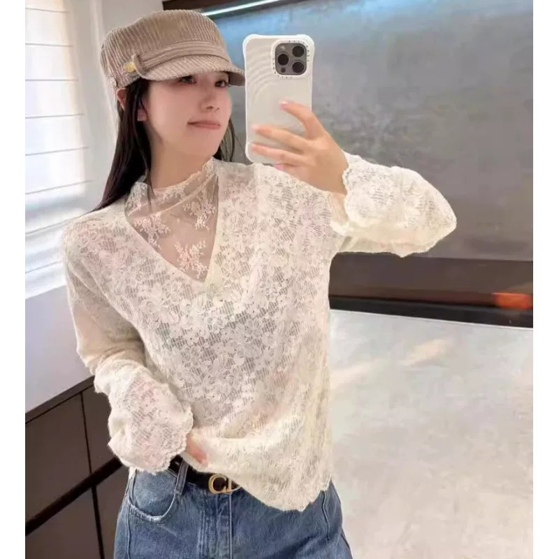 洋气时尚钩花半高领蕾丝拼接打底衫女早春内搭设计感显瘦修身上衣