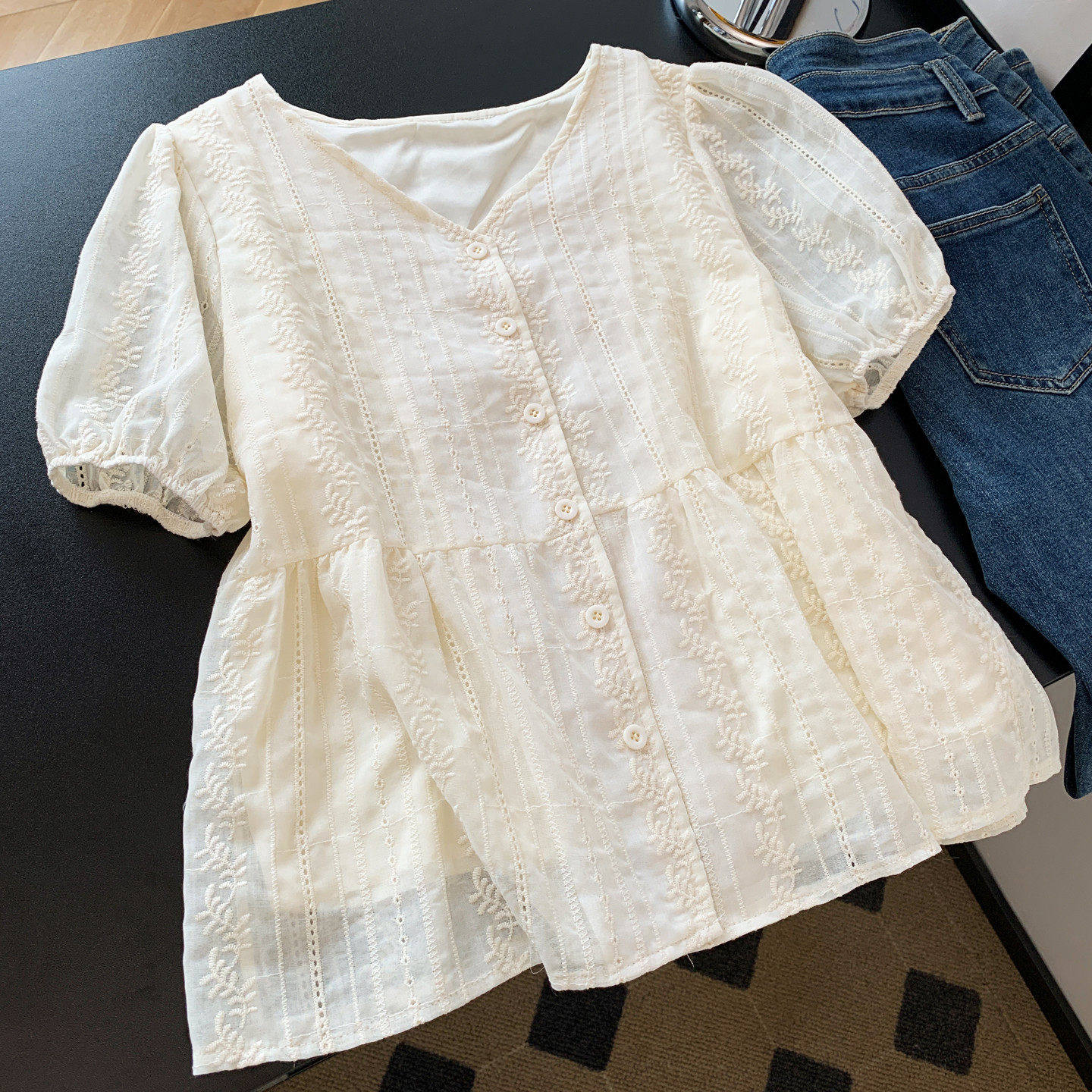 法式雪纺V领蕾丝短袖衬衫女夏季新款设计感小众小个子显瘦上衣潮