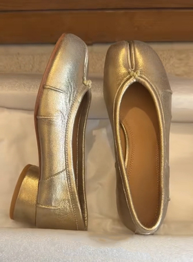 2026年春季新款金色方头芭蕾舞鞋女低跟一脚蹬分趾褶皱粗跟单鞋
