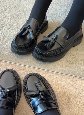 2026春季新款乐福鞋女时尚黑色流苏学院风厚底一脚蹬圆头乐福鞋