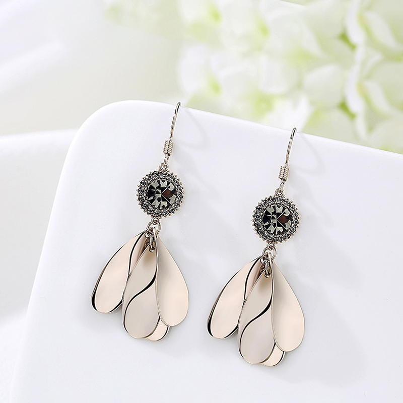 2021新款潮高级感经典巴洛克耳饰