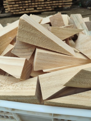 三角木楔子木尖 实木木楔子滑轨阻木塞子垫块门窗alc墙板安装木块