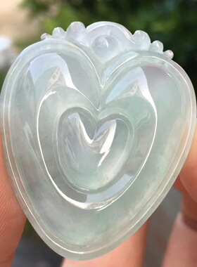 缅甸A货保真正品翡翠冰种心形福贝吊坠男女同款挂件闺蜜同款