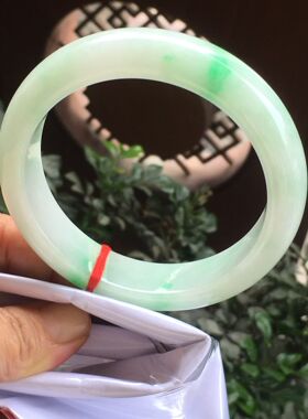 圈口62缅甸A货天然翡翠手镯保真正品冰种阳绿宽版扁条玉镯子女款