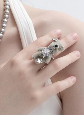 BING美丽熊 璀璨星星镶嵌灰色布偶小熊戒指 可伸缩有弹力设计指环