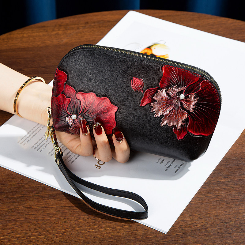 高级感压花真皮手拿包女大容量百搭牛皮手包手机零钱包休闲手拎包