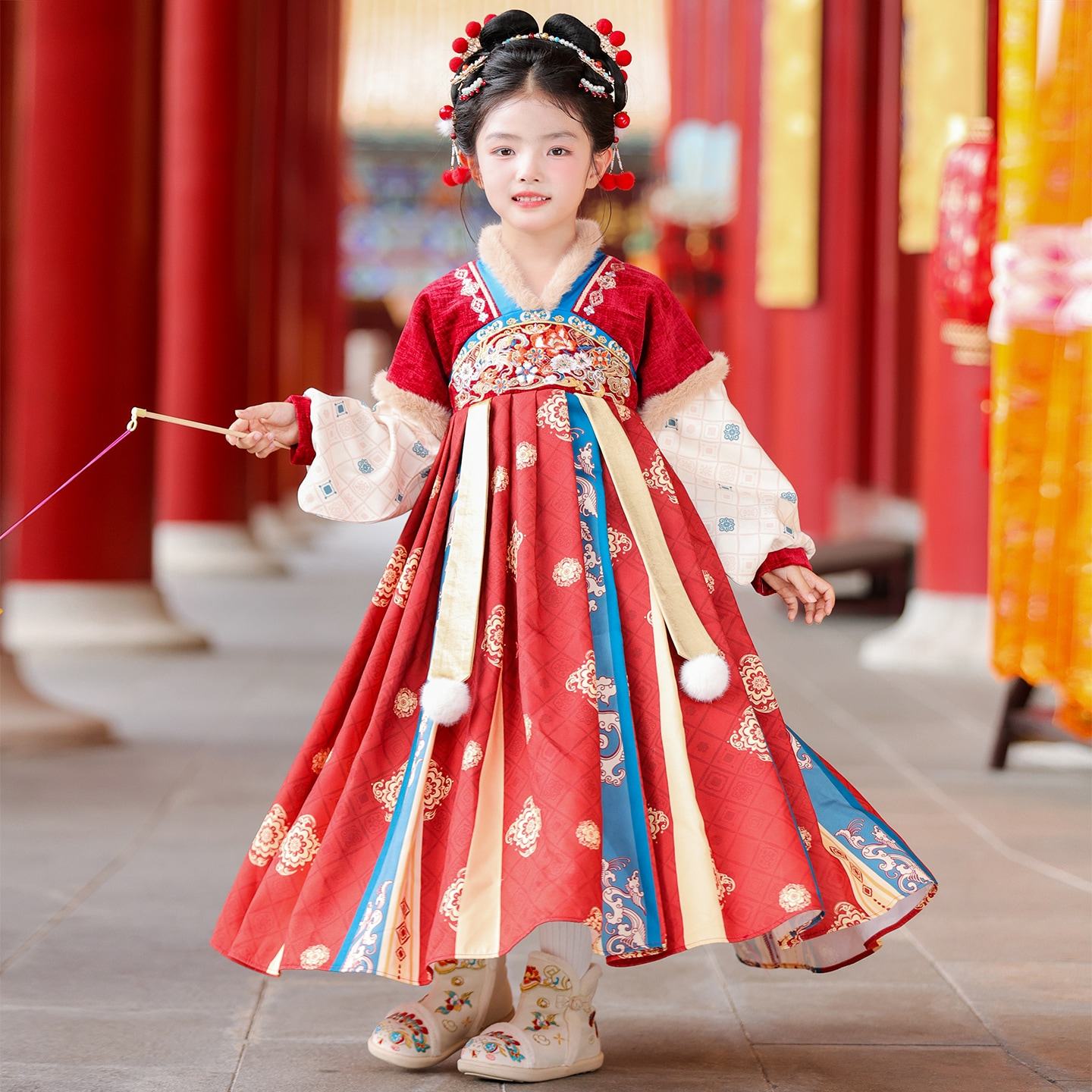 汉服女童秋冬款2026新款儿童拜年服古装冬季中国风新年装喜庆衣服