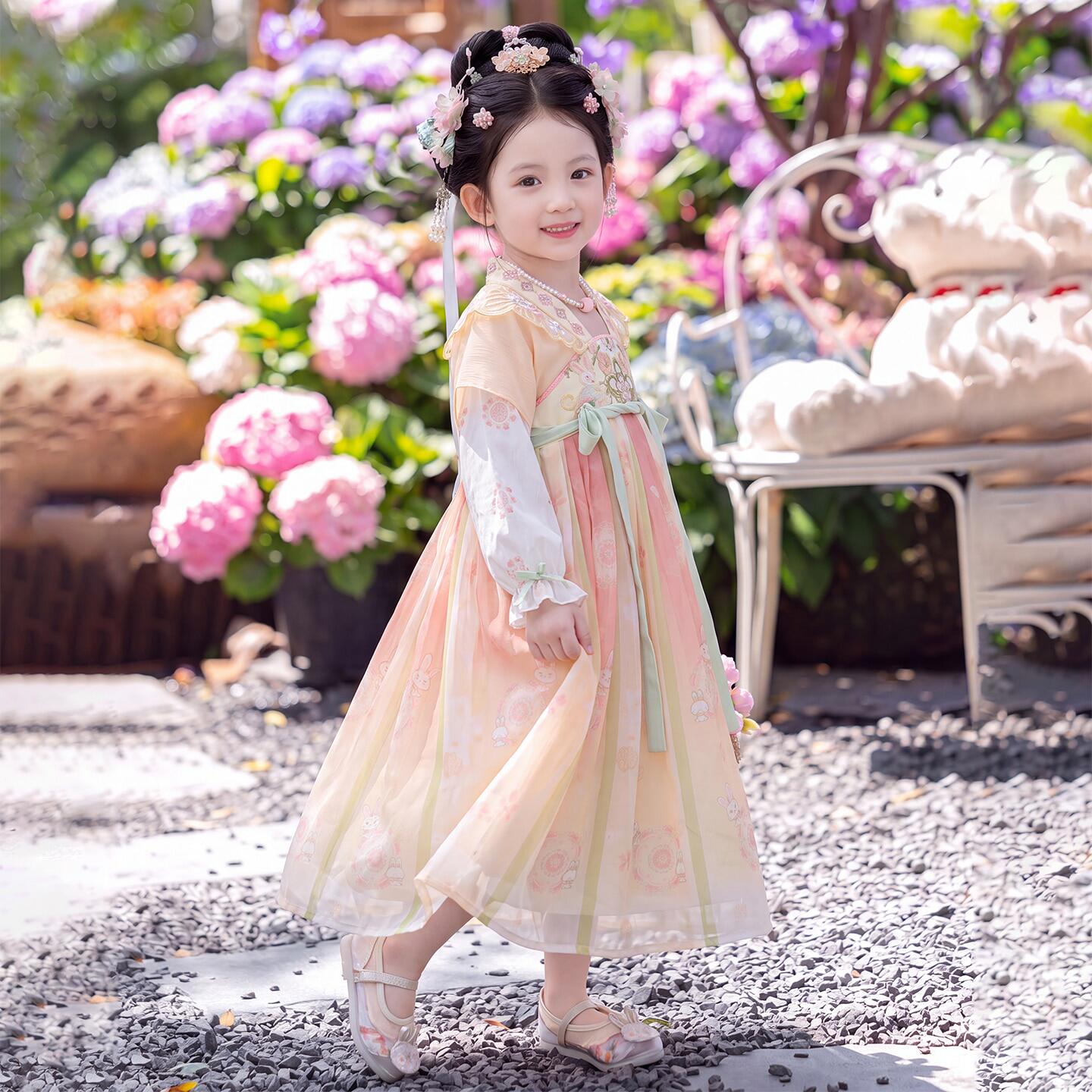 女童秋季连衣裙汉服2026新款小女孩古装裙子洋气儿童中国风公主裙