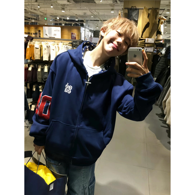 美式高街藏青色字母刺绣连帽卫衣