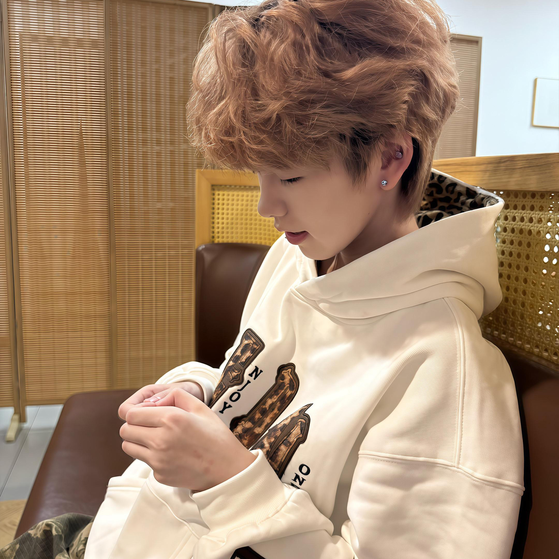 美式街头重磅豹纹拼接刺绣连帽