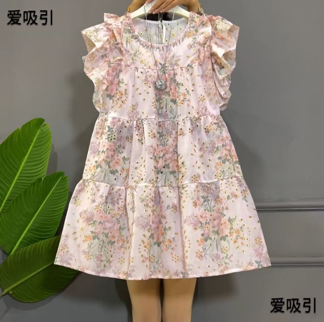 设计感重工镶钻荷叶边袖连衣裙女2025年夏装新款大码碎花镂空短裙